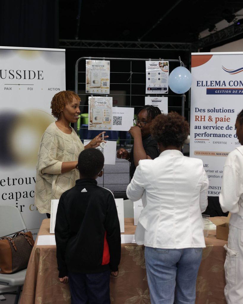 Stand d'un exposant au salon des 1 an de Link Caudaciens (photo officielle 17)