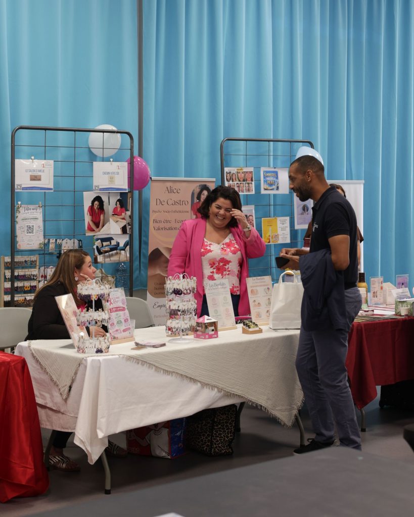 Stand d'un exposant au salon des 1 an de Link Caudaciens (photo officielle 24)