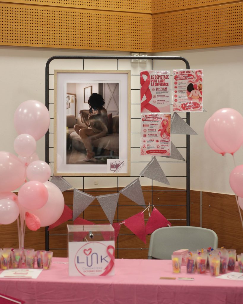 Stand d'un exposant au salon des 1 an de Link Caudaciens (photo officielle 3)