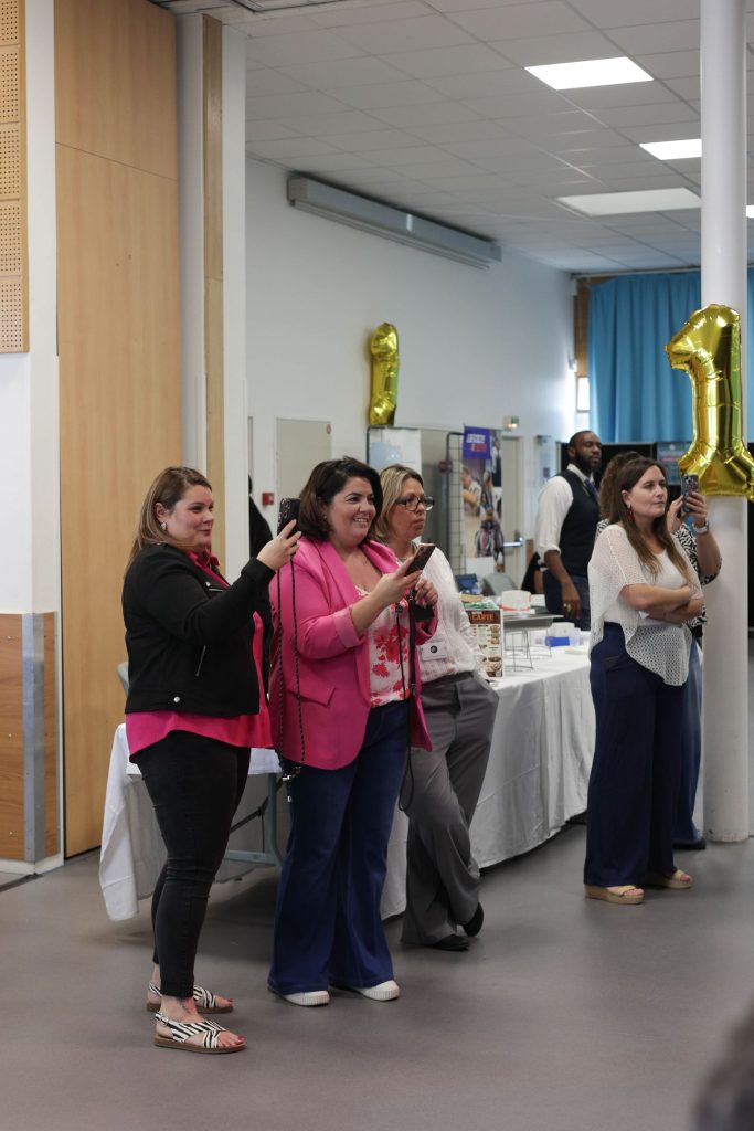 L'équipe et les participants des 1 an de Link Caudaciens (photo officielle 48)