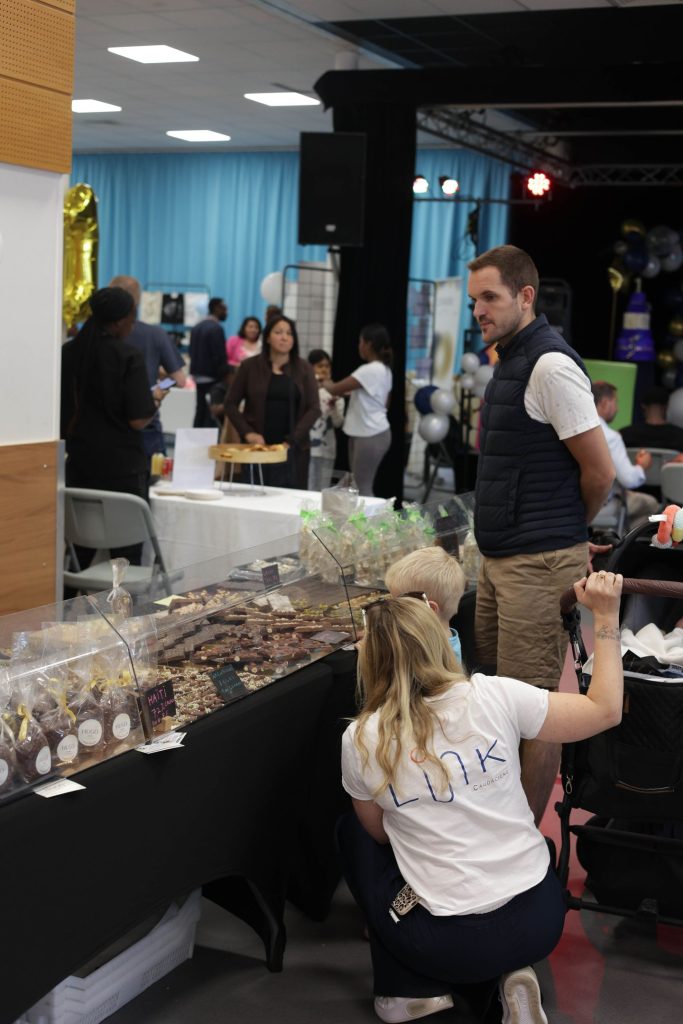 Stand d'un exposant au salon des 1 an de Link Caudaciens (photo officielle 69)