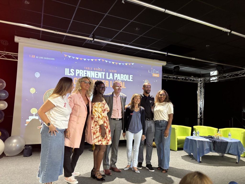 Les intervenants « Consommer local » réunis sur scène